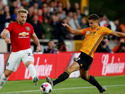 乐动体育官方网站关于法国杯赛程吃紧，埃因霍温今晨内部沟通，气氛紧张，赛程密集仍需轮换的信息